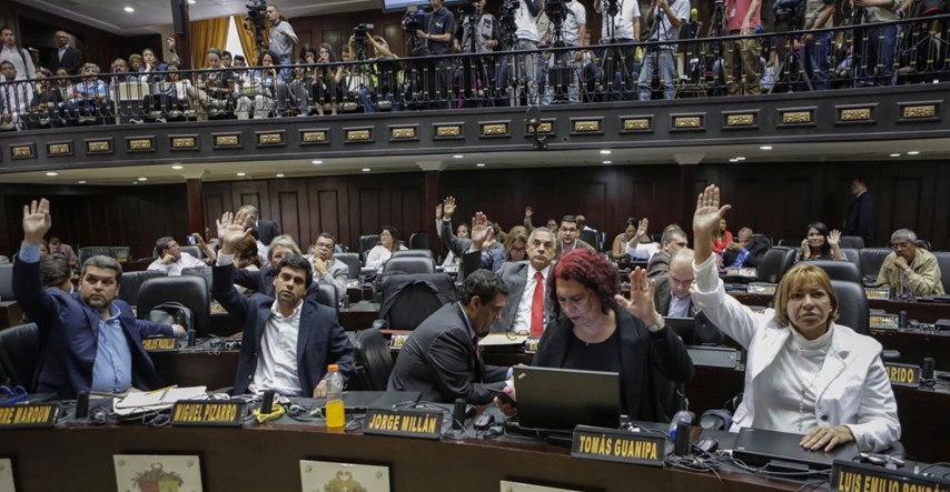 Madurova skupština u Venezueli želi suditi oporbi "zbog izdaje"