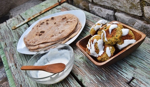 Slanutak falafel s jogurt dressingom