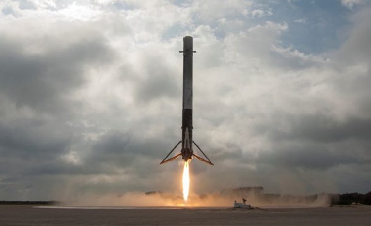 VIDEO Pogledajte spektakularno slijetanje rakete tvrtke Elona Muska