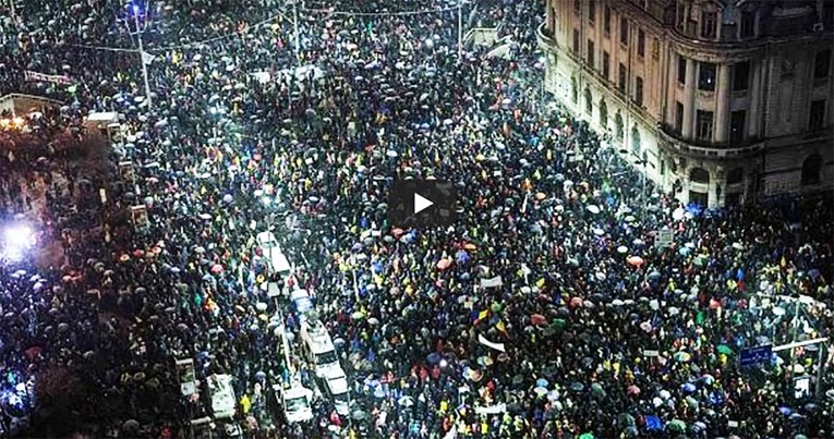 POGLEDAJTE KAKO TO IZGLEDA Sto tisuća Rumunja prosvjeduje protiv korupcije, ne smeta im ni snijeg ni hladnoća