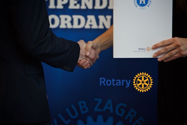 Rotary klub Zagreb Centar opet podijelio stipendije učenicima i studentima