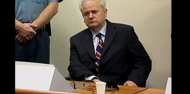 Tajna svjedokinja na suđenju Miloševiću tuži britansku policiju: "Život mi se pretvorio u pakao"