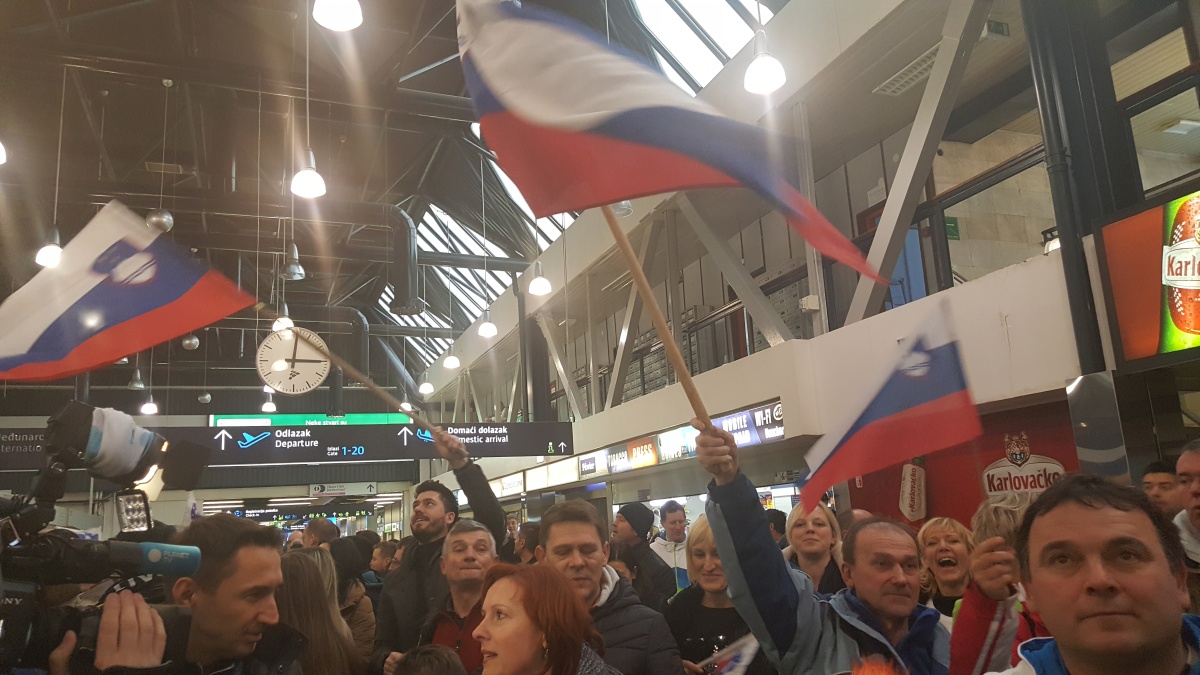 VELIKA SLOVENSKA FEŠTA NA PLESU Pratite doček Vujovićevih heroja