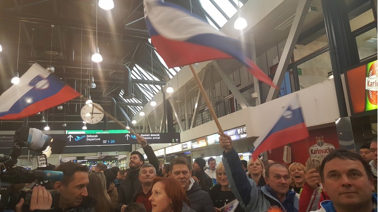 VELIKA SLOVENSKA FEŠTA NA PLESU Pratite doček Vujovićevih heroja
