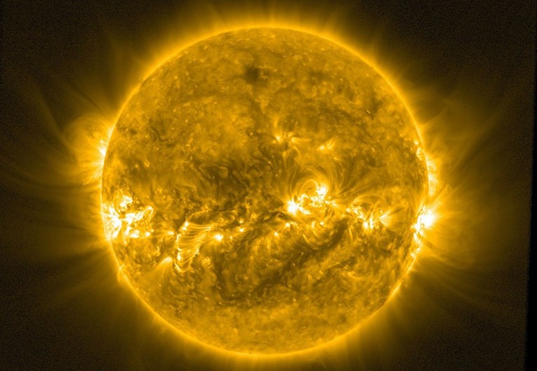 NASA opazila dvije solarne baklje velike jakosti