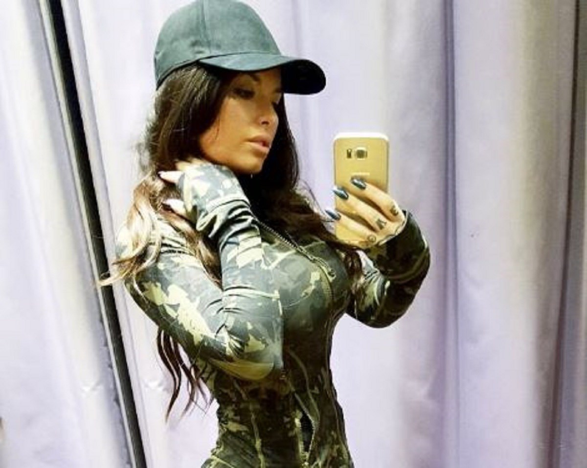 Xotinimni qora tanli yigitlar sikmoqda (video)