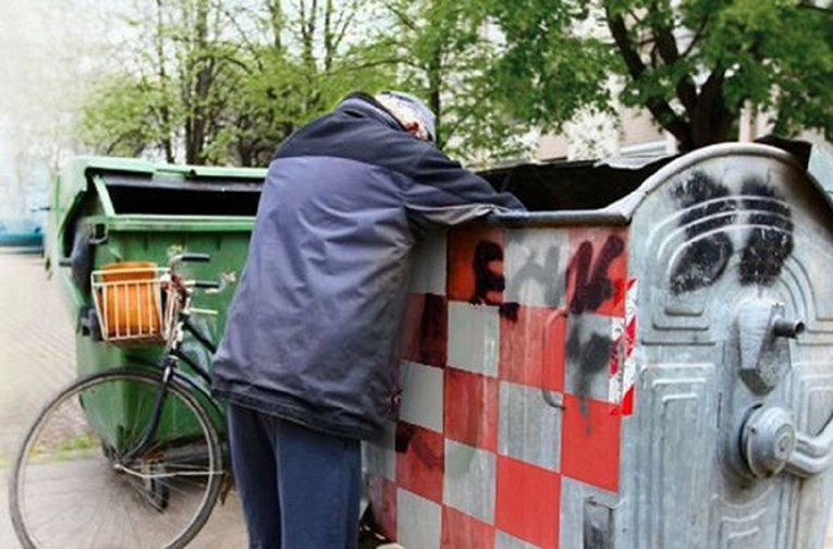 Muškarac u Varaždinu kopao po smeću, uzimao račune i sklapao ugovore s teleoperaterima