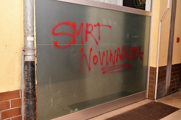 "Smrt novinarima", napisao je netko pred karlovačkim portalom