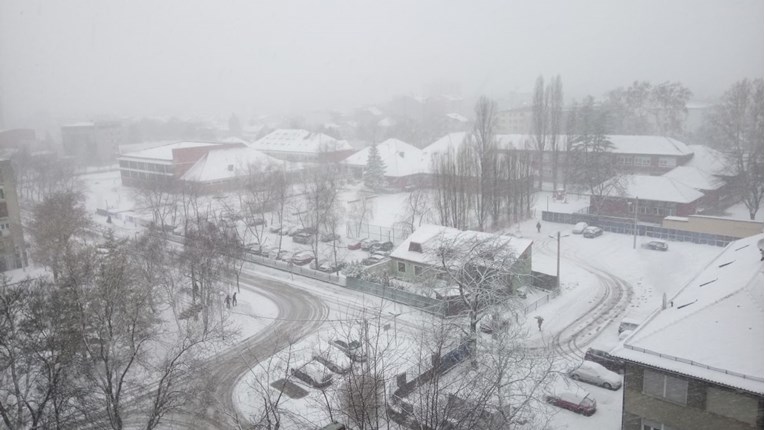 FOTO Jeeee, konačno je pao pravi snijeg u Zagrebu