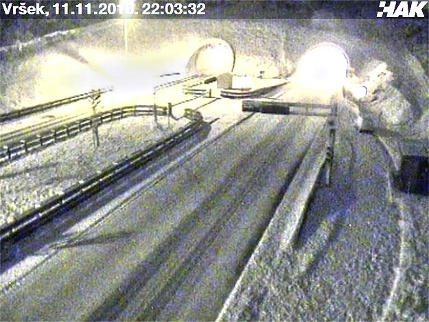 VIDEO, FOTO Snijeg pada, kaos na autocesti Rijeka - Zagreb, obavezna zimska oprema