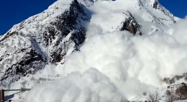 Slovenac i Talijan poginuli u lavini na Mont Blancu, pronađeni dva metra pod snijegom