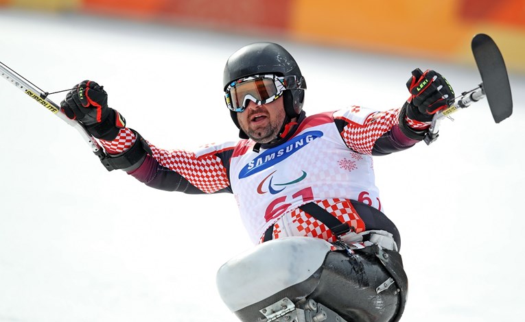 HRVAT OSVOJIO ZLATO NA PARAOLIMPIJADI Dino Sokolović pobijedio u slalomu!
