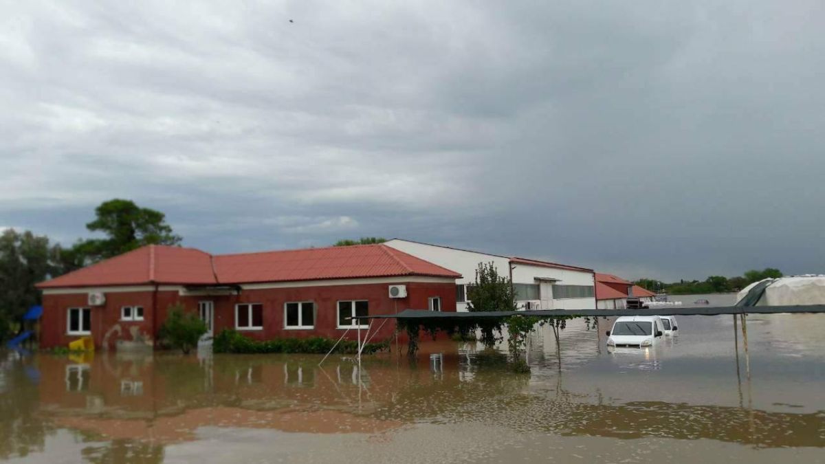 IZVANREDNO STANJE U NINU Evakuirani radnici solane i Cromarisa: "Ne izlazite iz kuća"