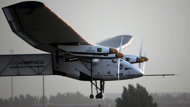 Solar Impulse 2 uspješno sletio u Indiju