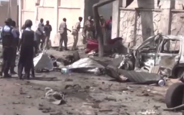 U samoubilačkom napadu u Somaliji poginulo najmanje četvero ljudi: Bombaš ispod odijela nosio bombu