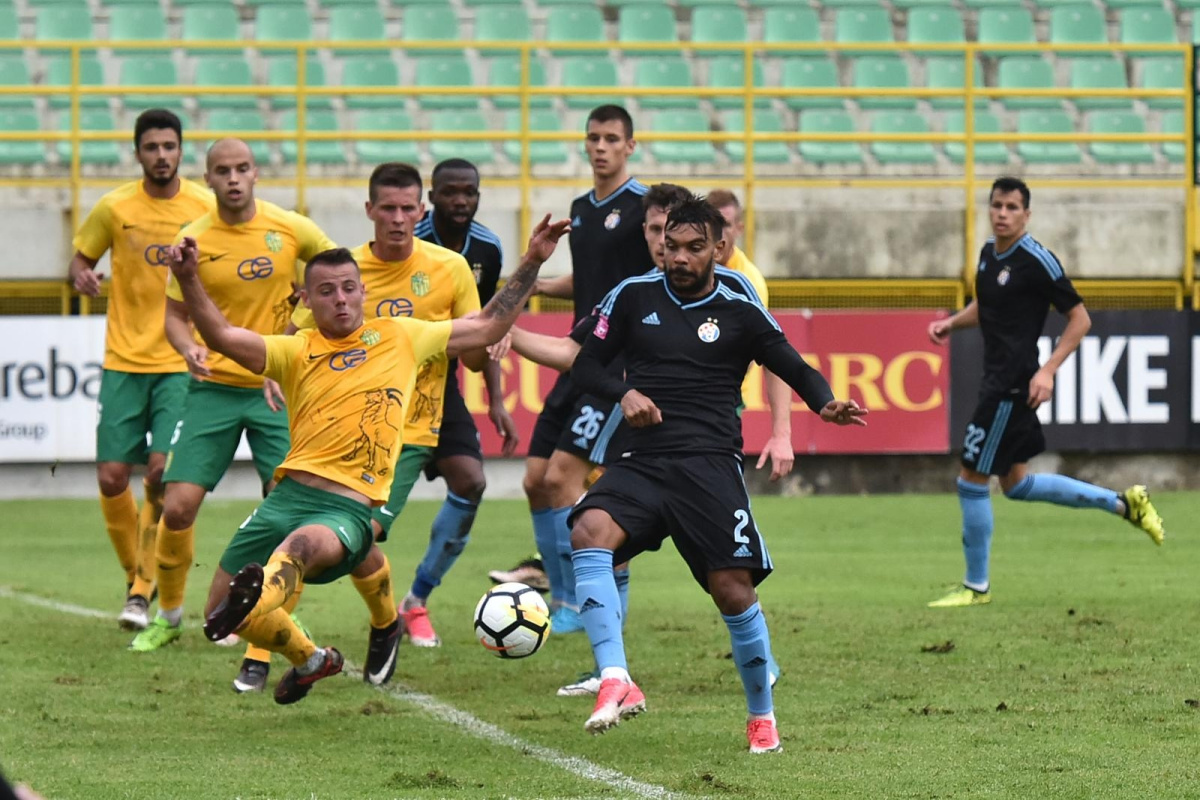 DINAMO KIKSAO U PULI Sigali isključen, Istri poništen gol (0:0)
