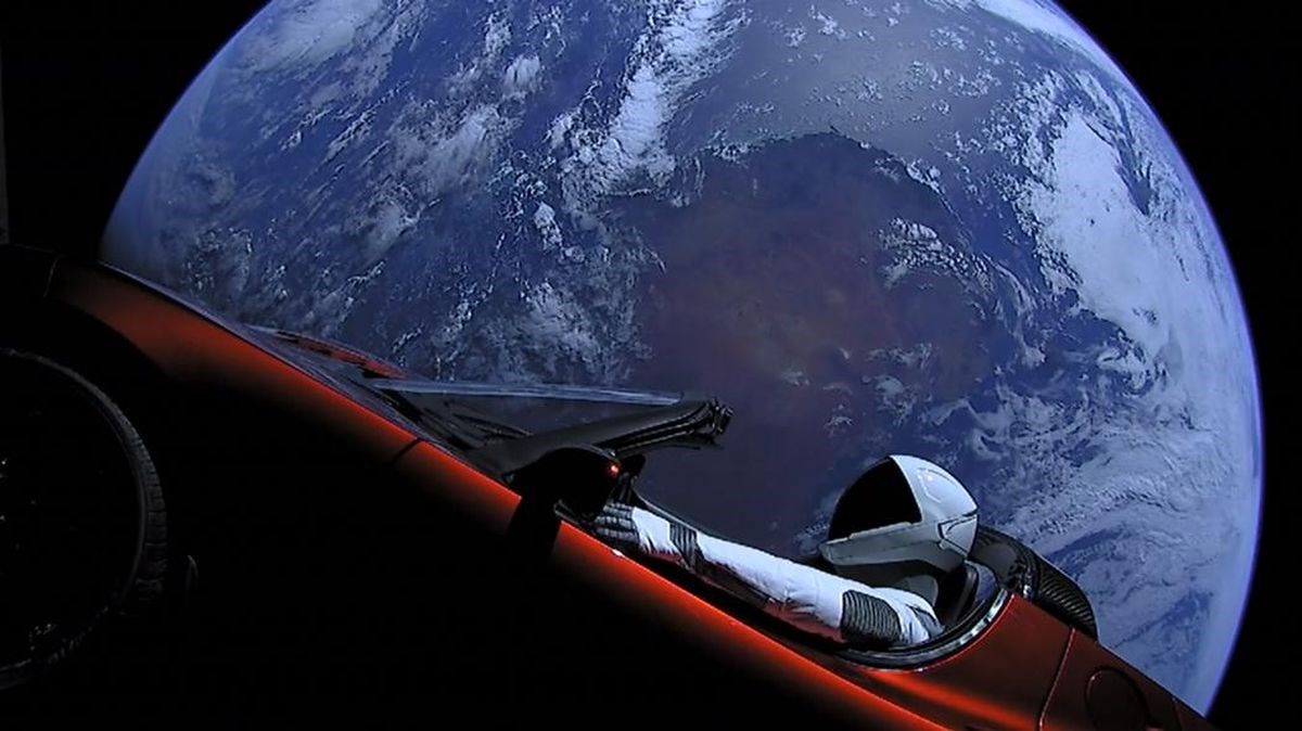 "Vjerujete da je Elon Musk poslao raketu u svemir? Vi ste ovce!"