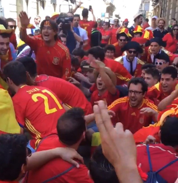 VIDEO Španjolski navijači dominiraju navijanjem i pjesmom u Bordeauxu
