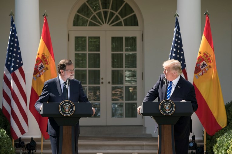 Trump: Volio bih da Španjolska ostane ujedinjena