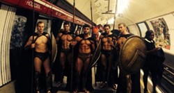 I mi želimo ovakve sexy ratnike u našim tramvajima!