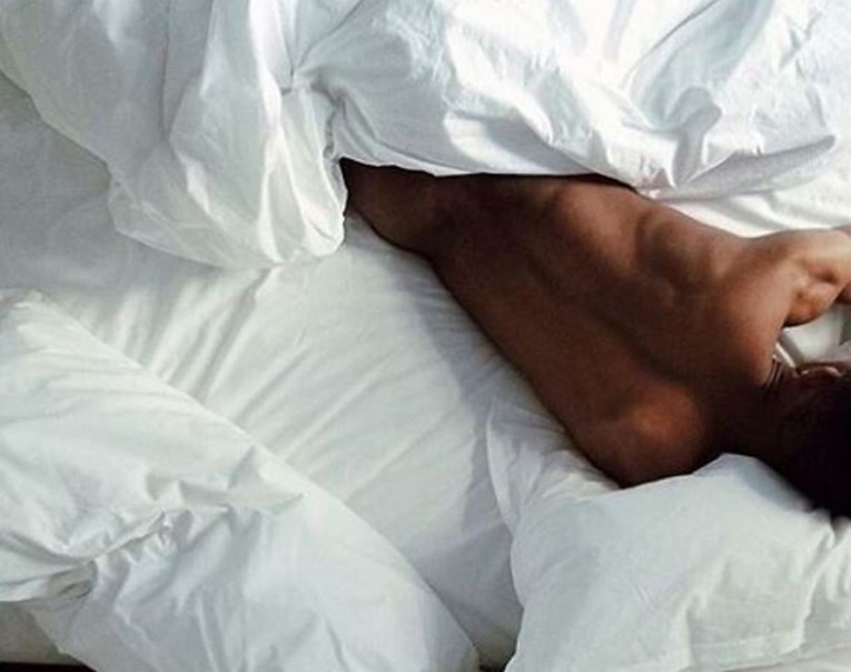 10 razloga zašto ćete danas spavati goli