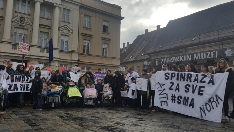 Ogorčena baka: Muž se borio za ovu zemlju, nikad ništa nismo dobili, a sad moramo moliti lijek za unuka