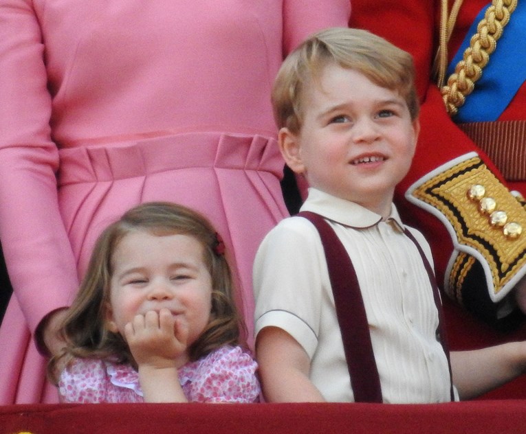 Princ George odradio prvu školsku predstavu, što mislite koga je glumio?