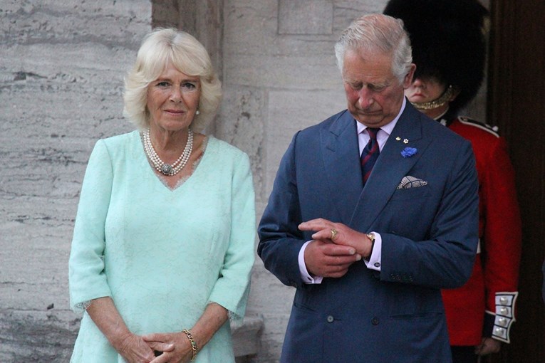 Camilla ugrožava reputaciju Charlesa kao budućeg kralja, evo i zašto