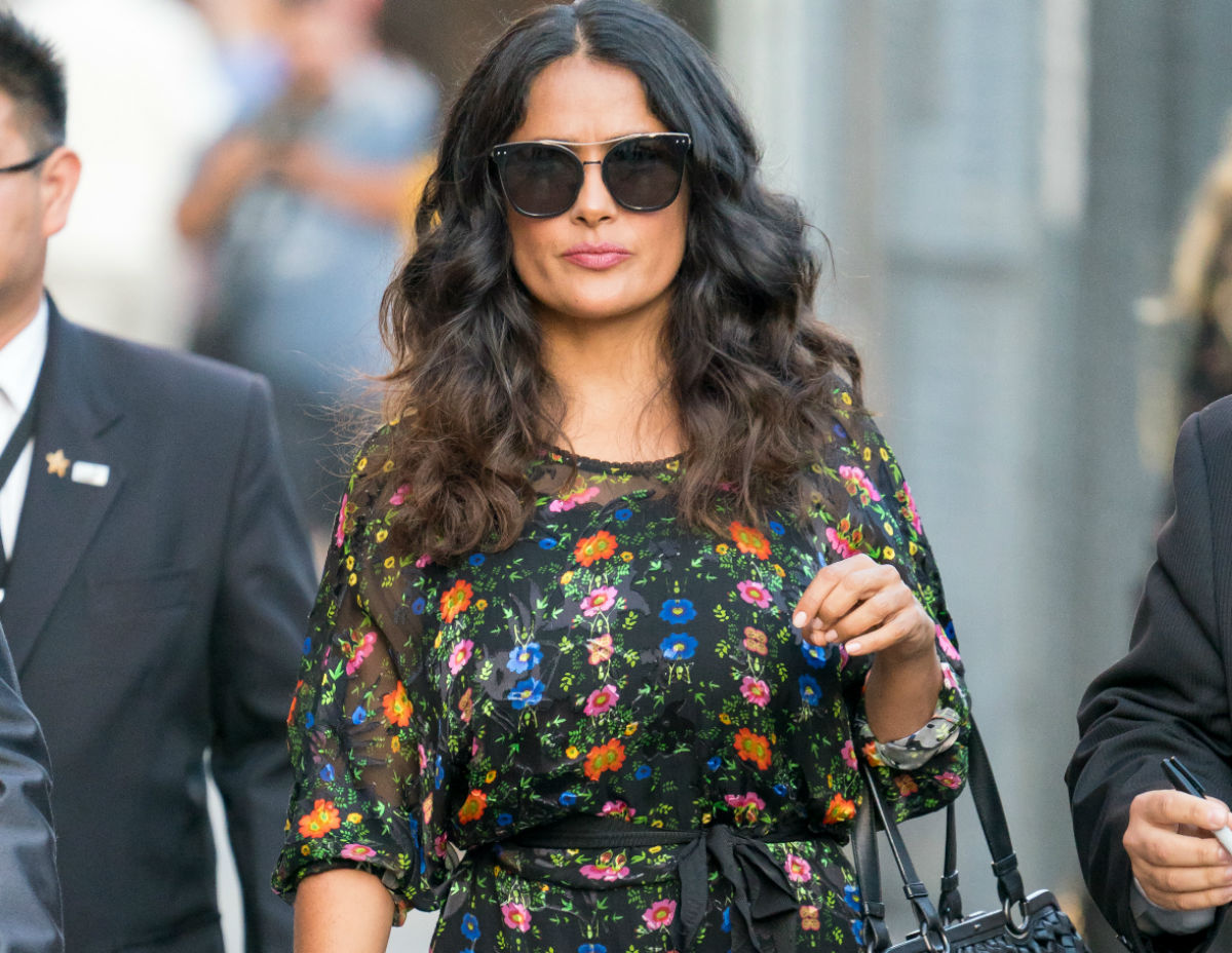 Nije nam jasno kako Salma Hayek hoda u ovim štiklama?!
