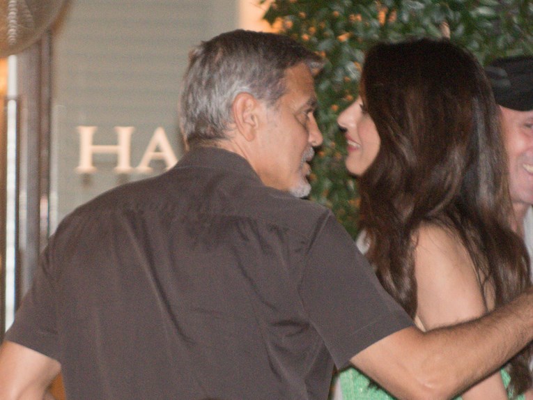 Amal Clooney izgleda perfektno!