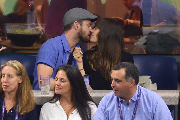 Supružnici Timberlake nisu mogli skinuti ruke jedno s drugoga