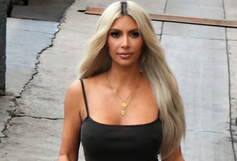 Kim Kardashian osvanula s bojom kose kakvu ima i Ella Dvornik