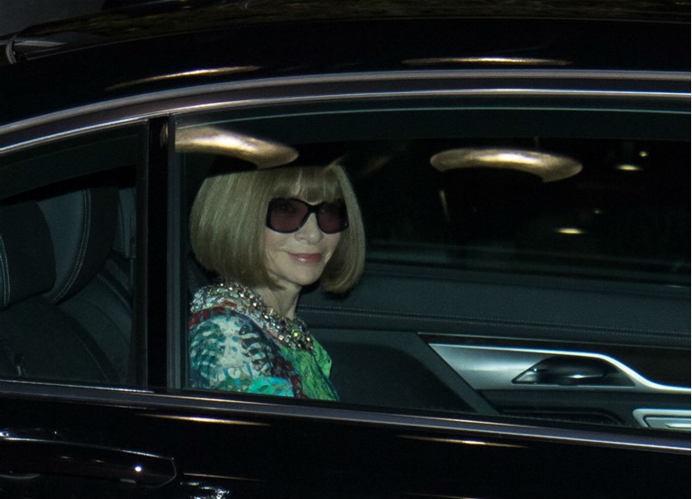 "Ledena kraljica" Anna Wintour i na vjenčanja stiže sa sunčanim naočalama