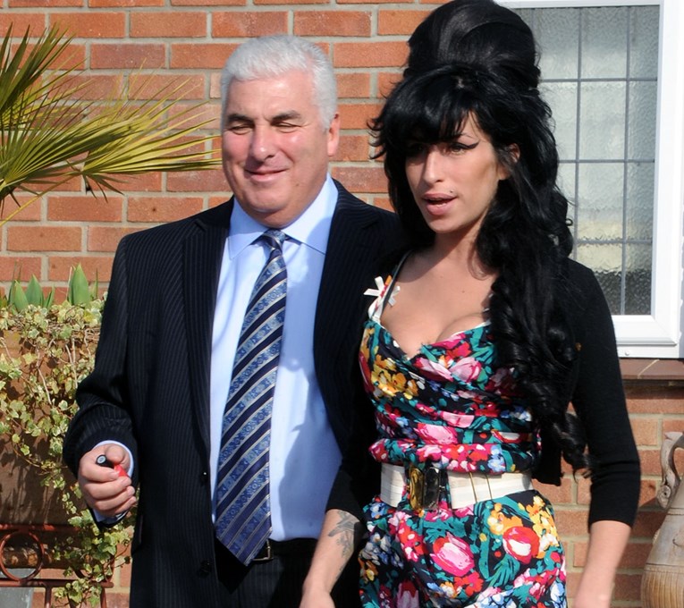 Otac Amy Winehouse: Kći mi se ukazuje, dođe i sjedne na rub kreveta