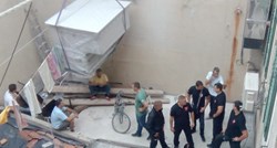 Drama u Splitu: Stanari tijelima spriječili postavljanje klima uređaja za studentsku menzu