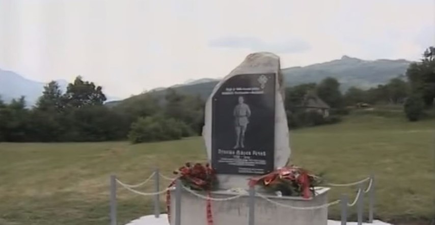 Uklonjen spomenik Puniši Račiću u Crnoj Gori