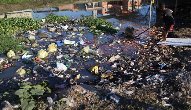 VIDEO Odvratne scene iz Rija: Jedriličari će riskirati svoje zdravlje kupajući se u ljudskom izmetu