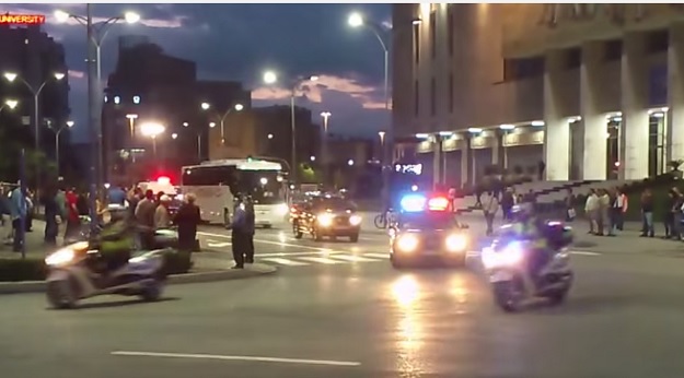 Najopasnija utakmica godine: Albanski huligani kamenovali autobus srpske reprezentacije!