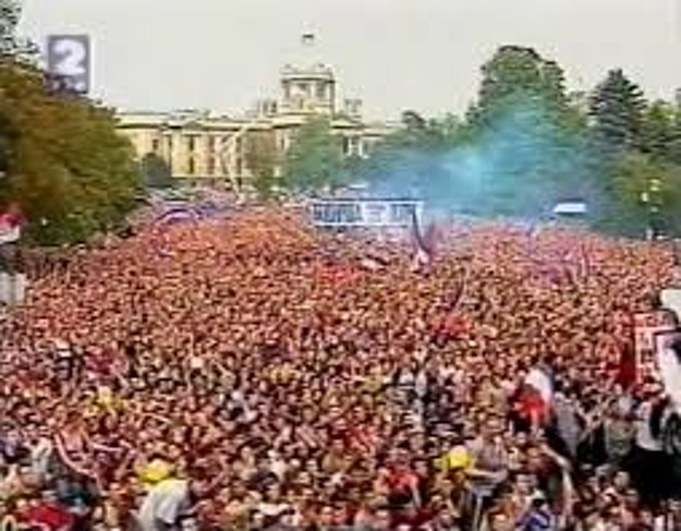 Mladim Srbima na proslavi svjetskog naslova glazbene zvijezde reperi, političarima ulaz zabranjen