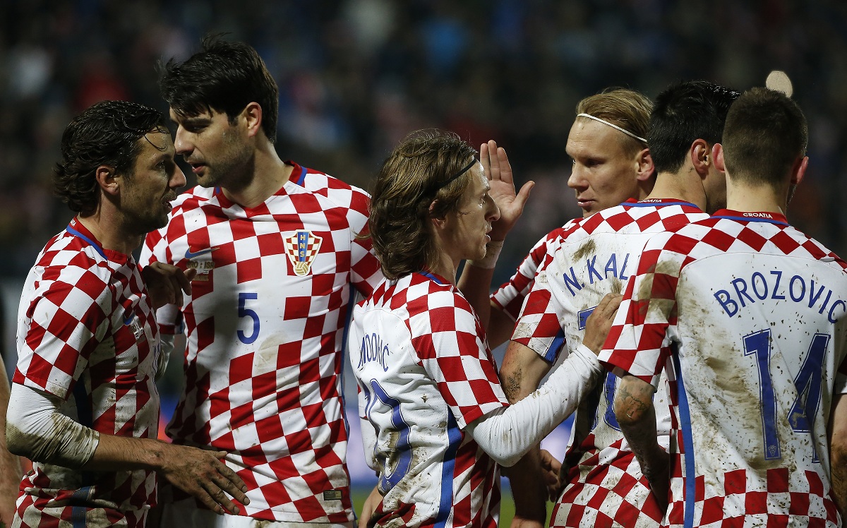 Kapetani nakon terena i lože, trijumf slavili u utrobi stadiona