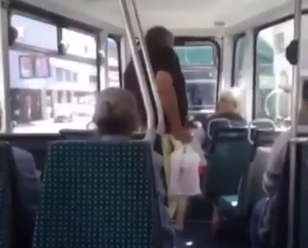 Ne možeš izbaciti Balkan iz Balkanca: Srpkinja se u Švicarskoj javila na mobitel i postala hit