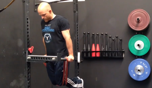 Video: Evo kako možete raditi zgibove i propadanja ako niste dovoljno snažni