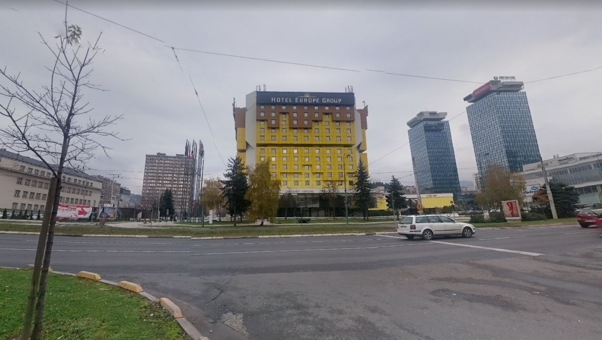 Ukrao auto direktora banke pa shvatio da su u njemu djeca