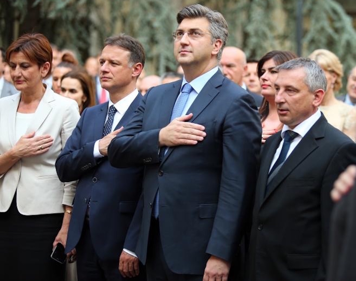ZVONILI STE, PREMIJERU? HNS od žestoke oporbe do Plenkovićevih batlera u samo mjesec dana