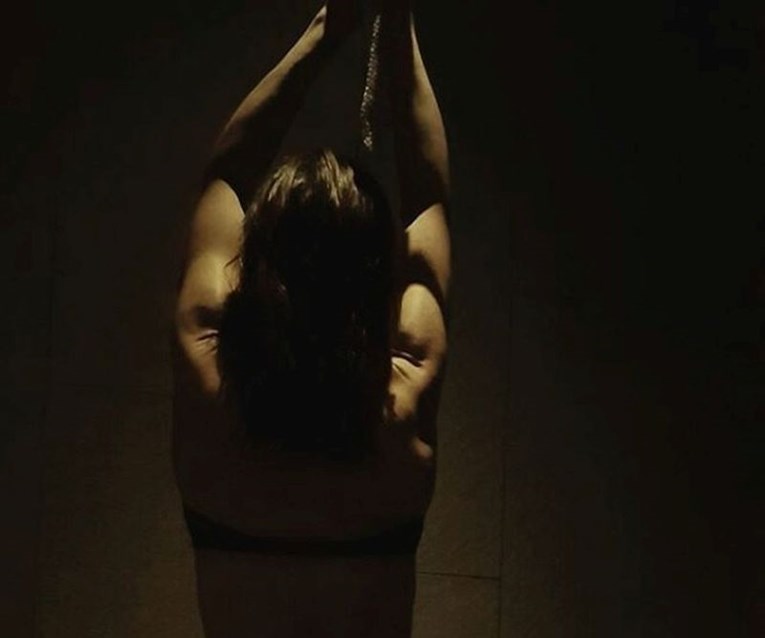 FOTO Antonija Stupar Jurkin skinula se ispod tuša i pokazala savršenu guzu