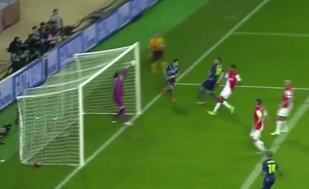 Video dana: Navijači Arsenala će sanjati Subašića zbog ove obrane