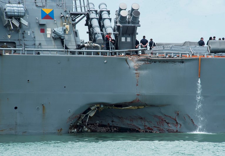 Istraga pokazala: Za sudare američkih razarača krive su brojne greške mornara