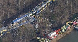 Teška nesreća u Philadelphiji: Vlak s 340 putnika iskočio iz tračnica, dvoje mrtvih