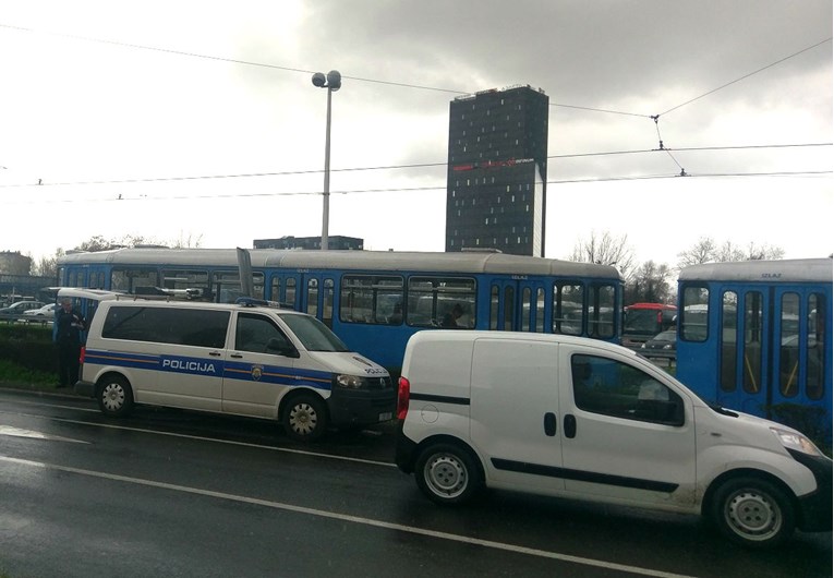 Sudarila se dva tramvaja u centru Zagreba, ozlijeđeno 10 ljudi