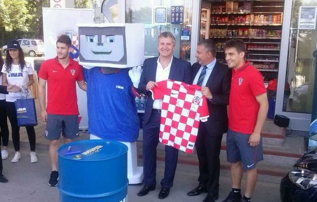 Reprezentativci dijelili ulaznice za Gibraltar, a Talijanima poručili: Znamo da nas se bojite nakon San Sira